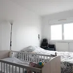 Bright Apartment - Close To Place De La Nation